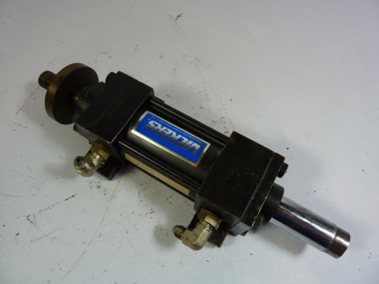 Vickers TJ TF28DCEA3SA02000 Pneumatic Cylinder USED