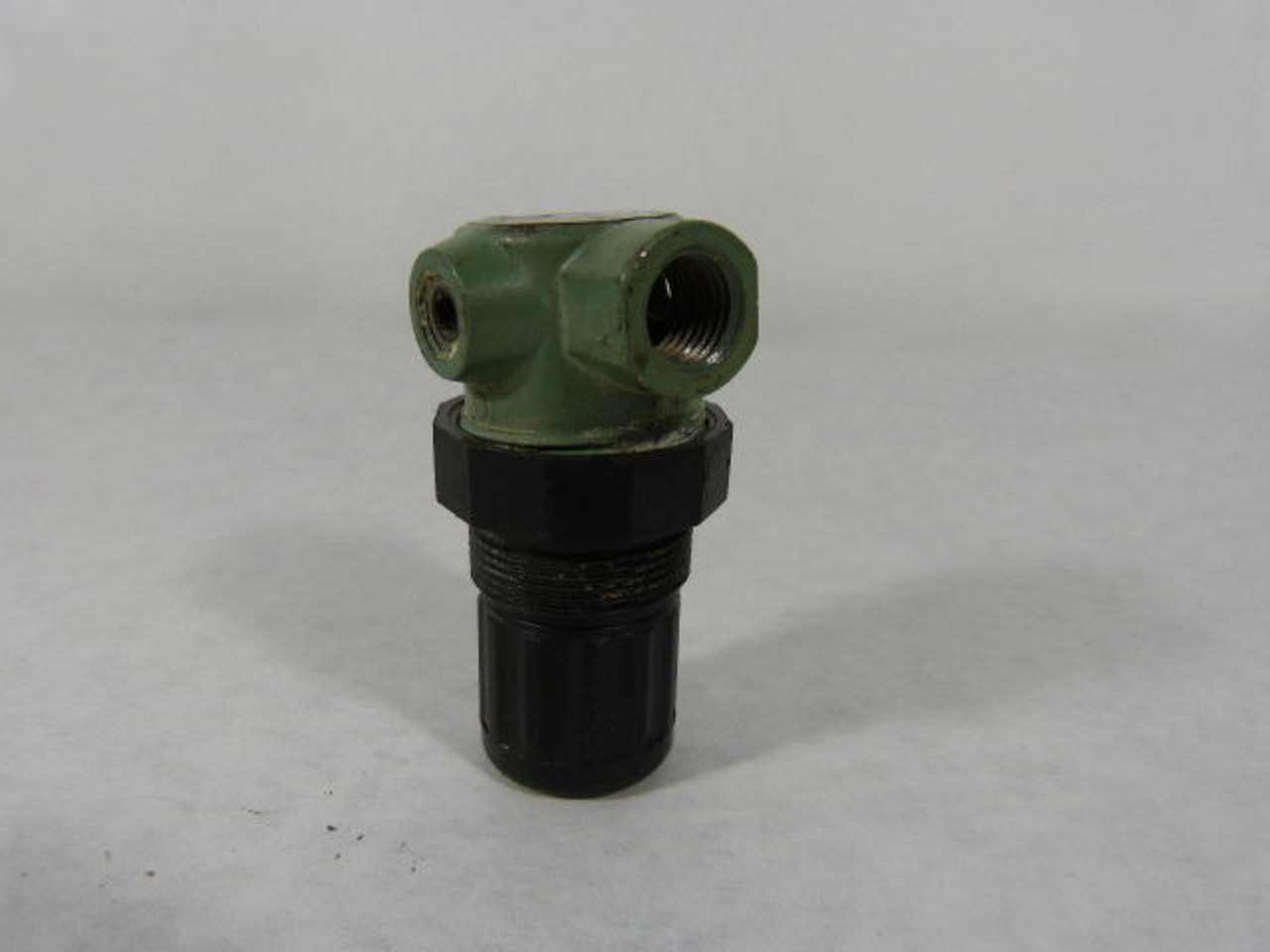 Lincoln 602003 Regulator 1/4" NPT 300psig USED