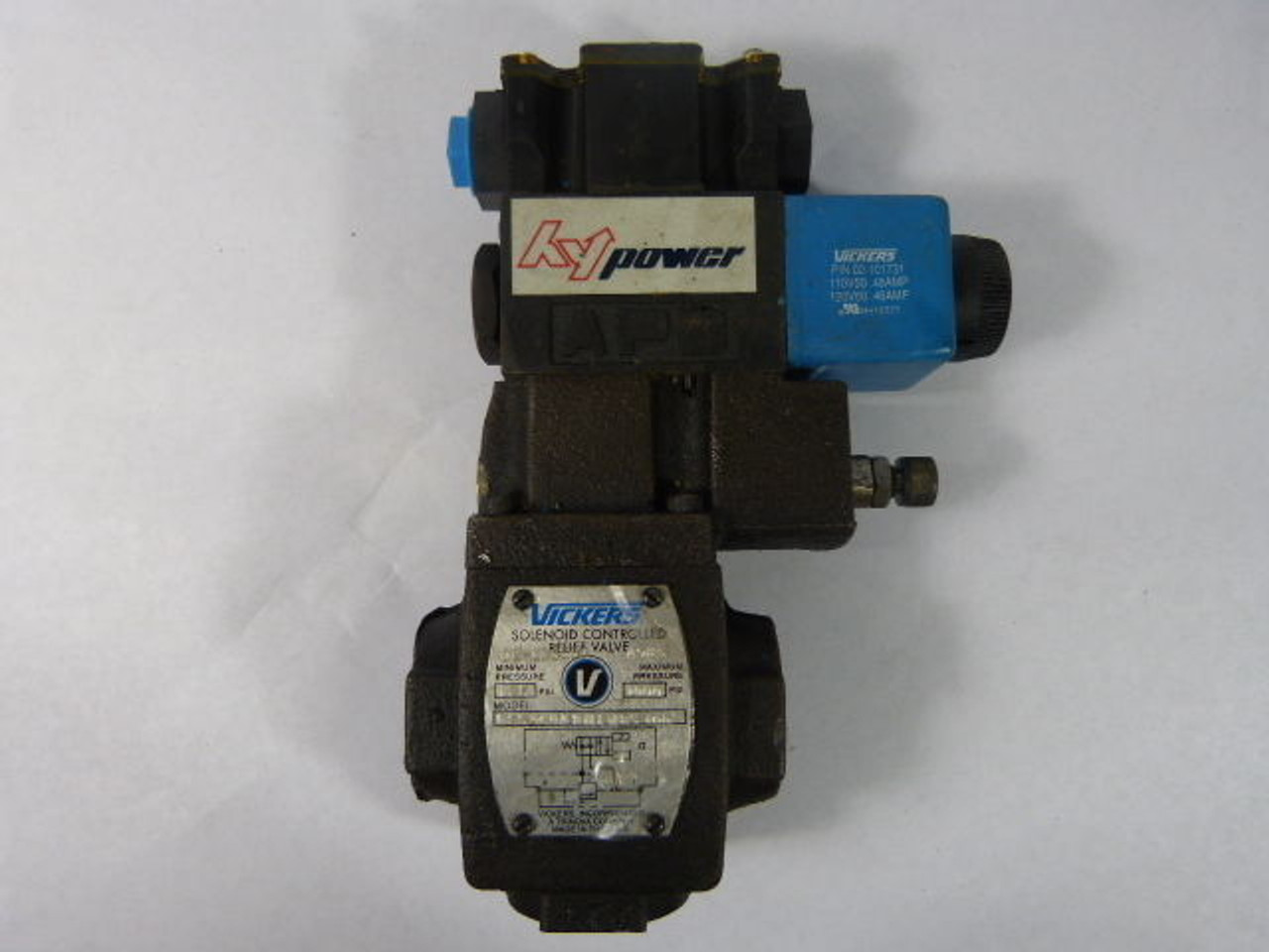 Vickers CS5060ABMFWB5100 Solenoid Controlled Relief Valve ! NEW !