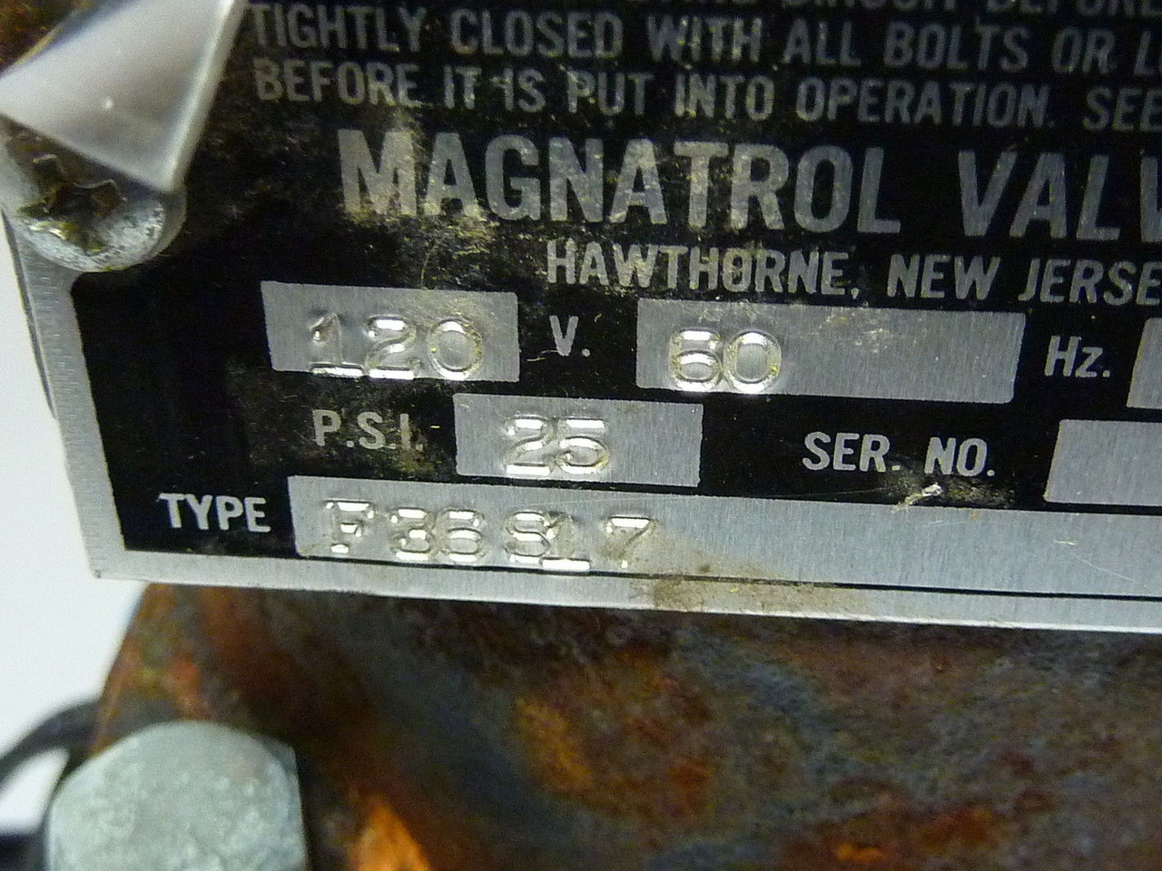 Magnatrol F36S17 Solenoid Valve 120V 25psi ! NEW !