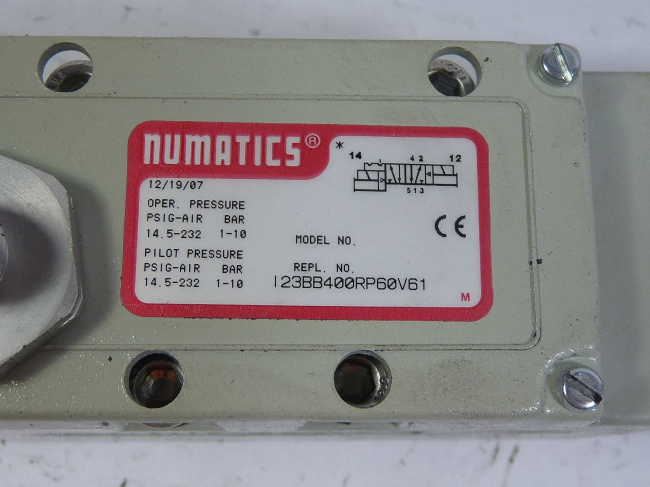 Numatics I23BB400RP60V61 4 pin Micro Connection 24VDC 4.0 Watts USED