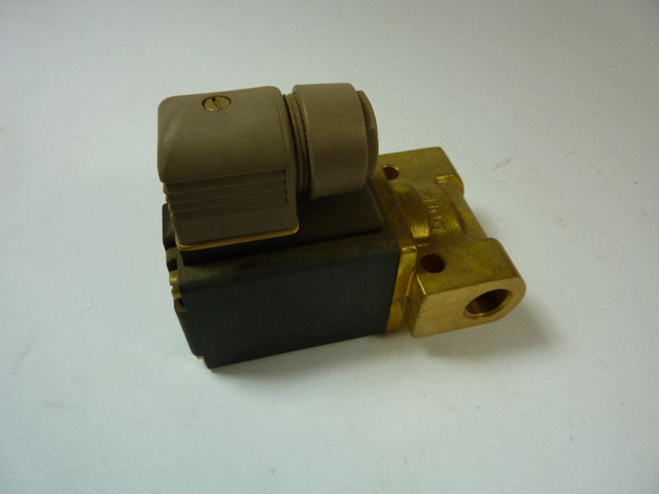 Burkert 256-A-MCG1/4 Solenoid Valve 0-6 Bar USED