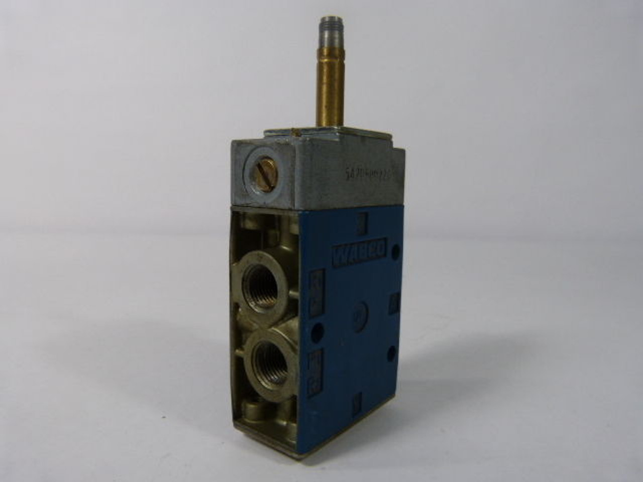 Wabco 002-0989 Solenoid Valve USED