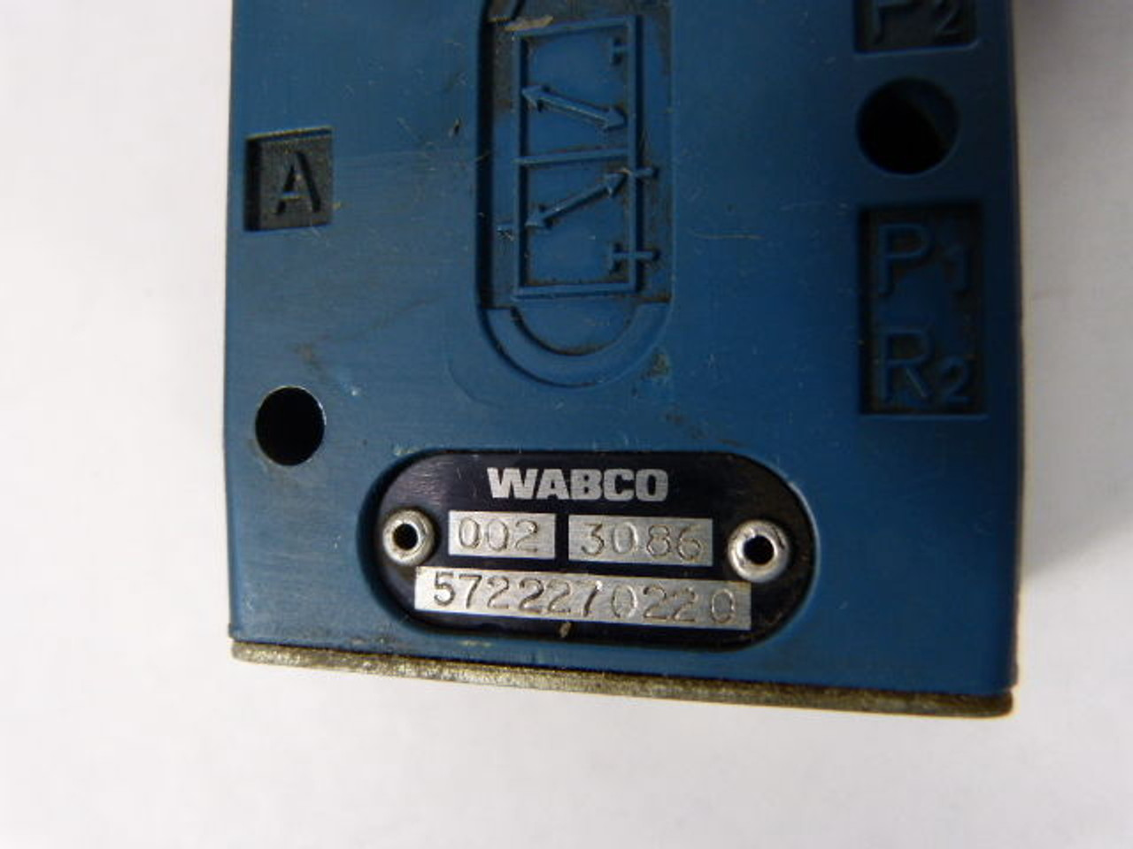 Wabco 002-3086 Solenoid Valve USED