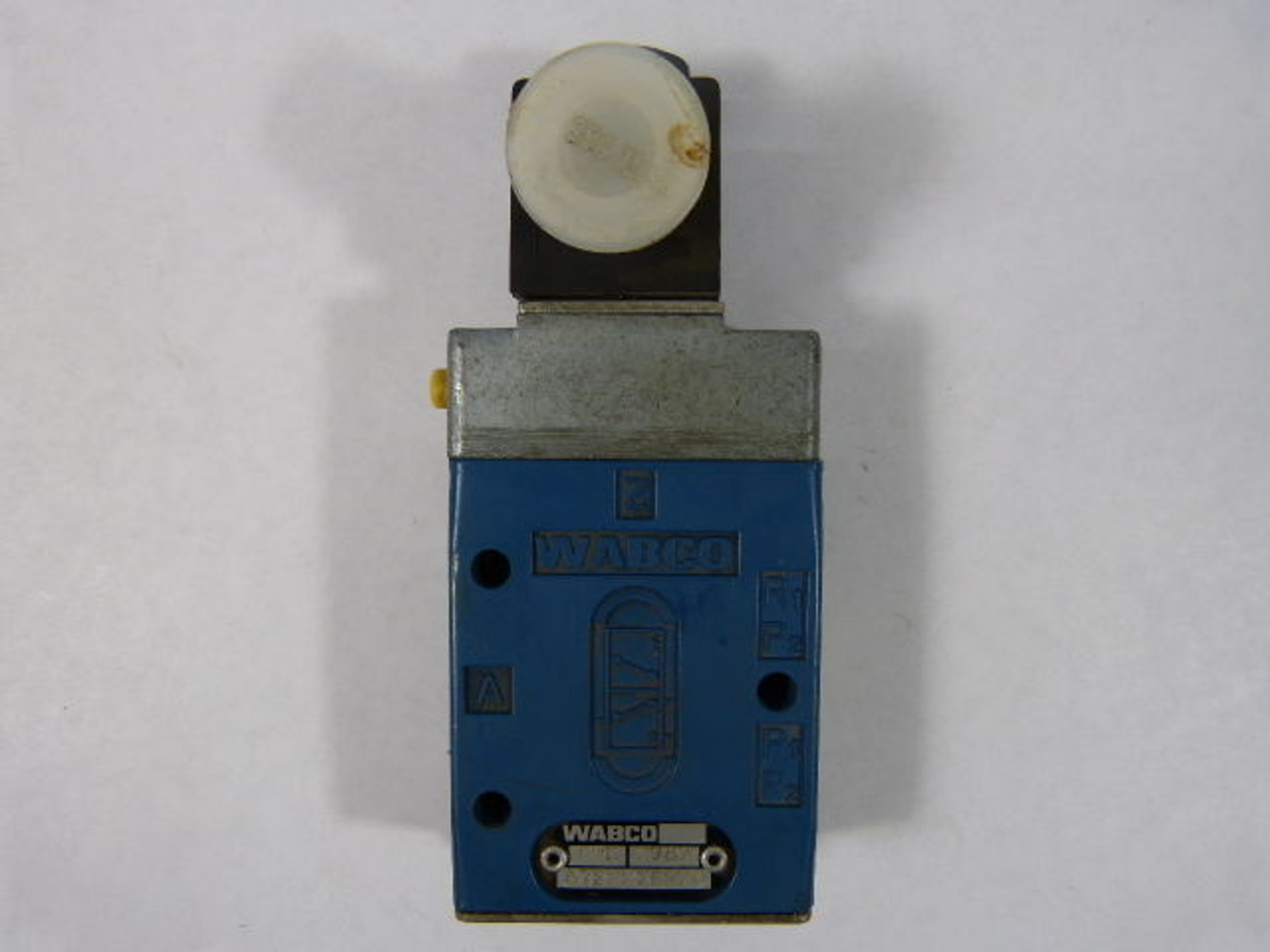 Wabco 5722275270 Solenoid Valve ! NEW !