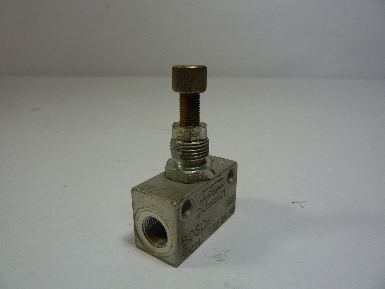 Bosch 0821200008 Flow Control Valve 2mm USED