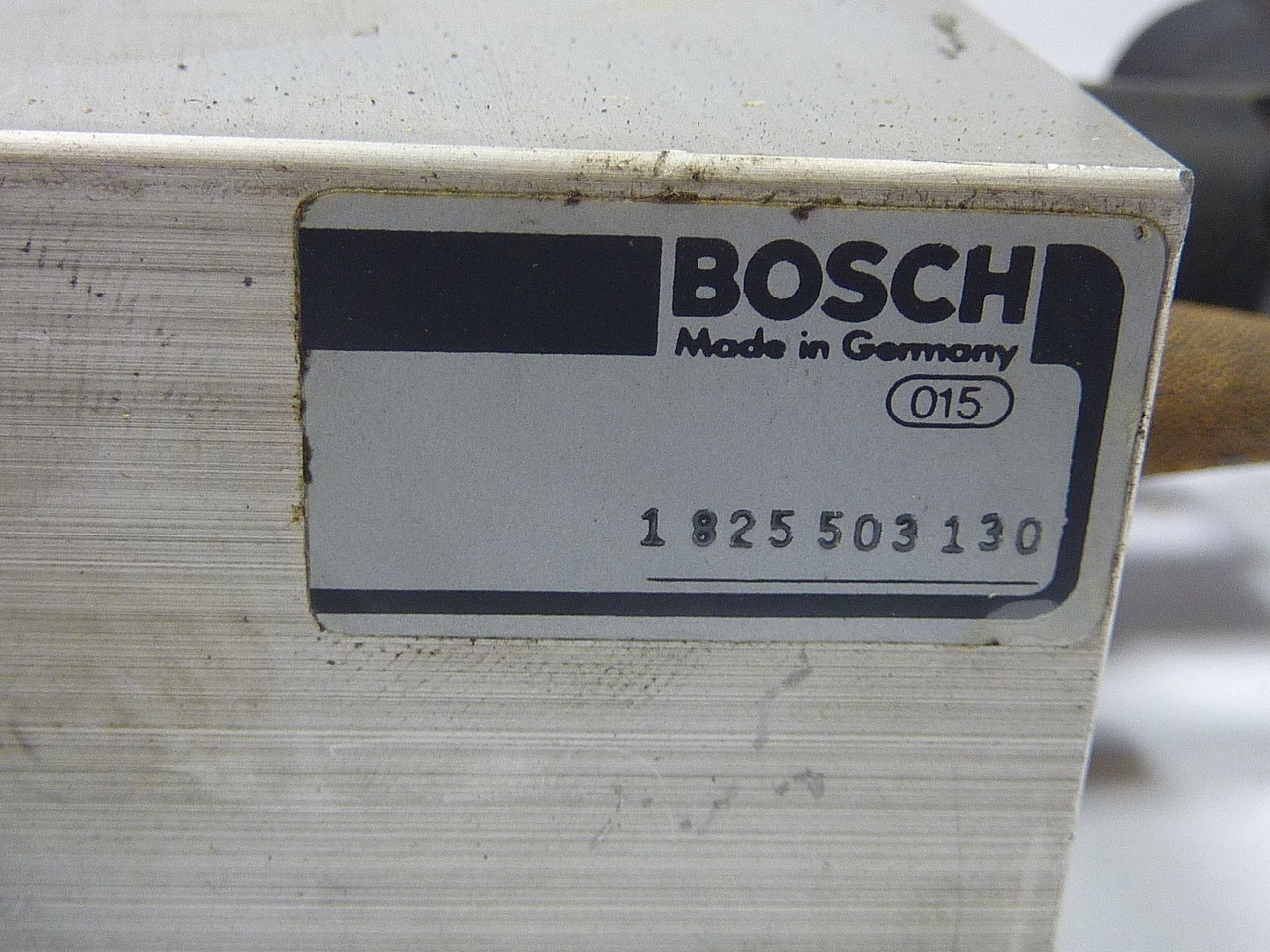 Bosch 1-825-503-130 Valve Manifold Subplate USED