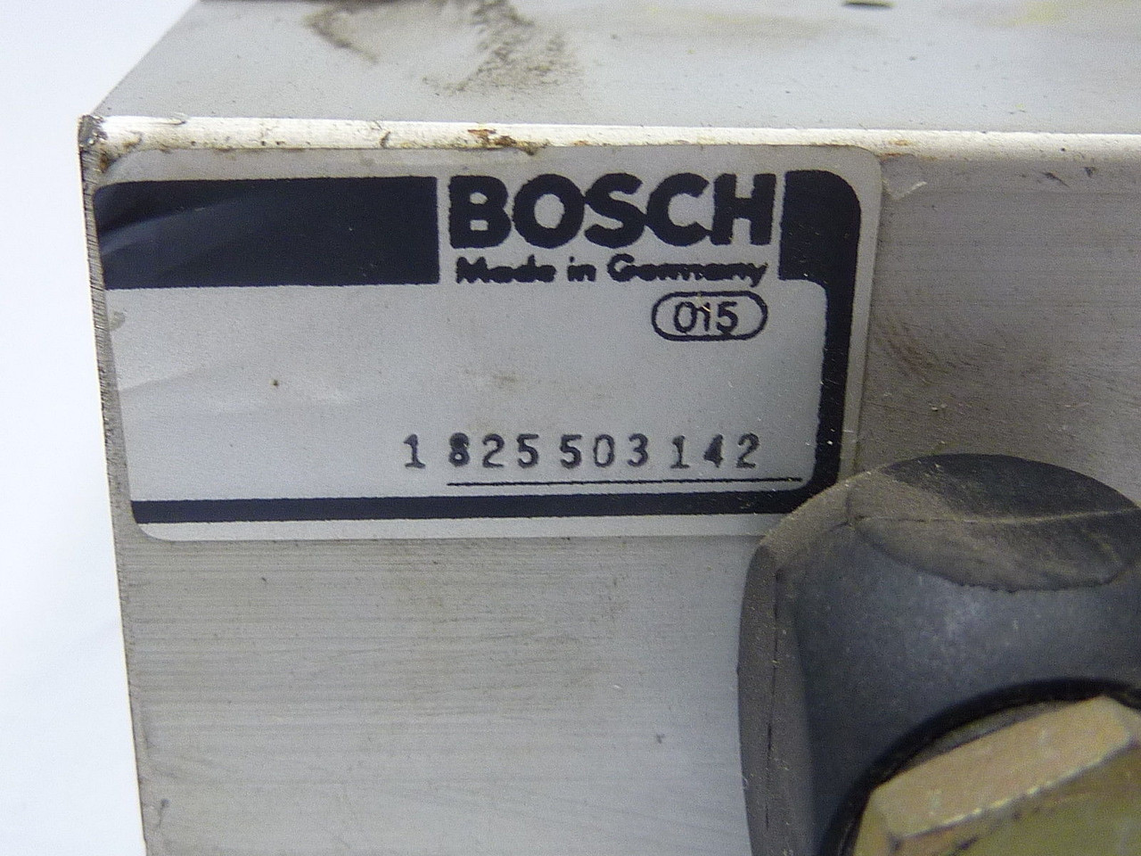 Bosch 1-825-503-142 Valve Manifold Subplate USED