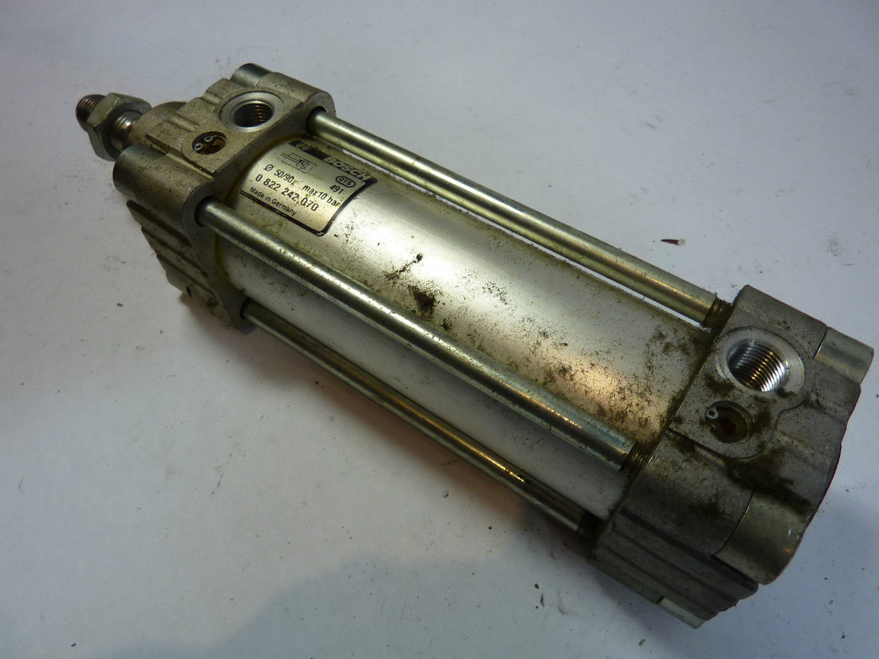 Bosch 0-822-242-070 Pneumatic Cylinder Actuator USED