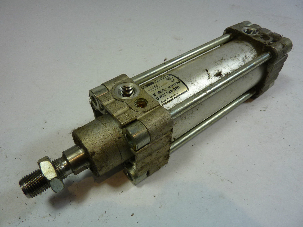 Bosch 0 822 242 070 Pneumatic Cylinder Actuator USED Industrial