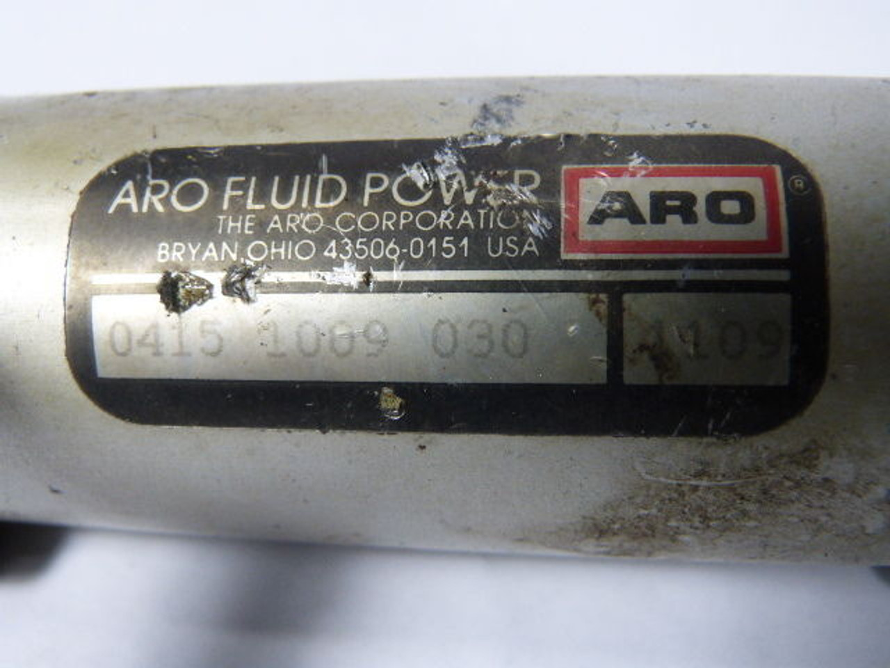 Aro Fluid Power 0415-1009-030 Air Cylinder USED