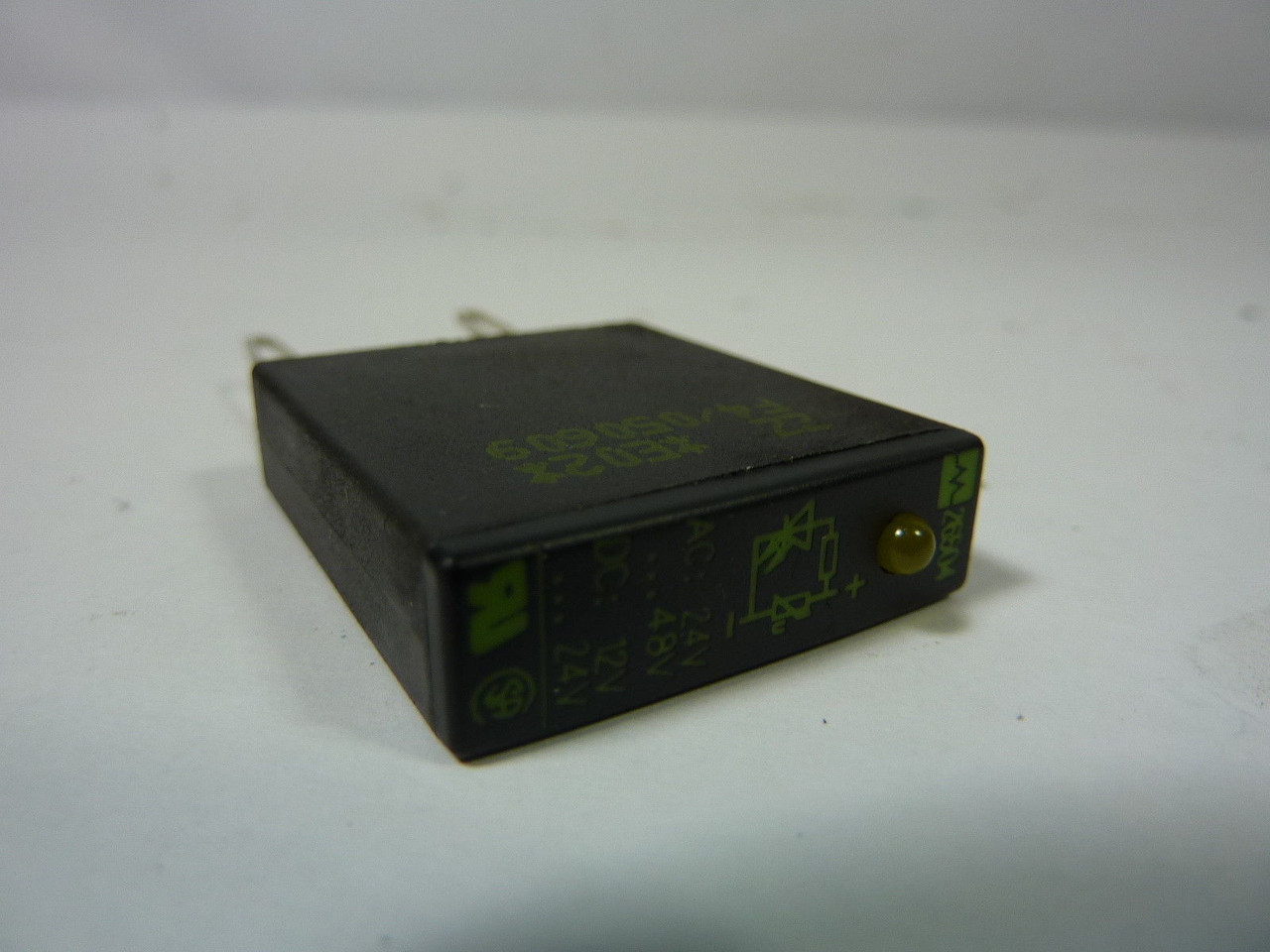 Murrelektronik 26504 Surge Suppressor 24VDC USED