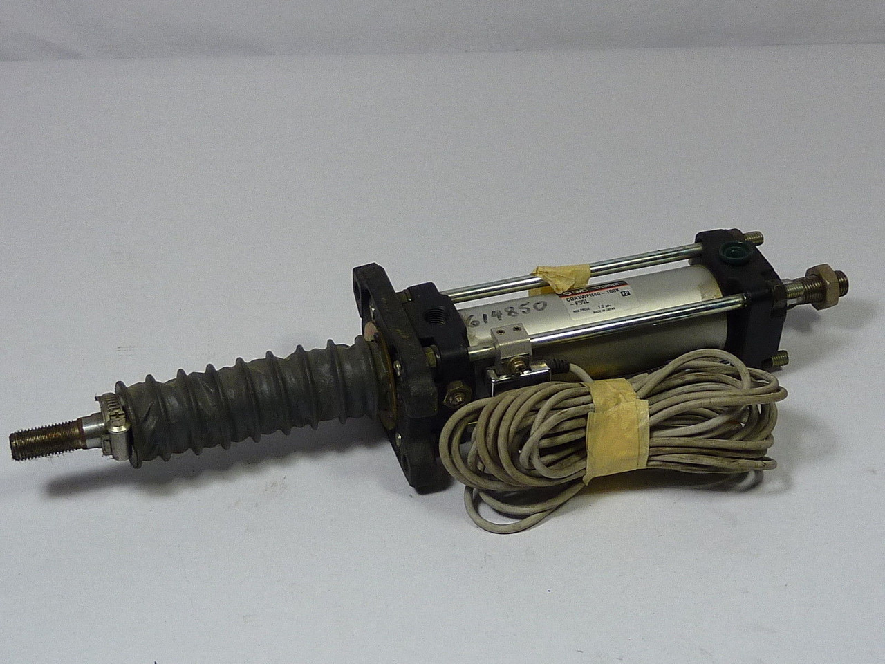 SMC CDA1WFN40-100K-F59L Pneumatic Cylinder USED