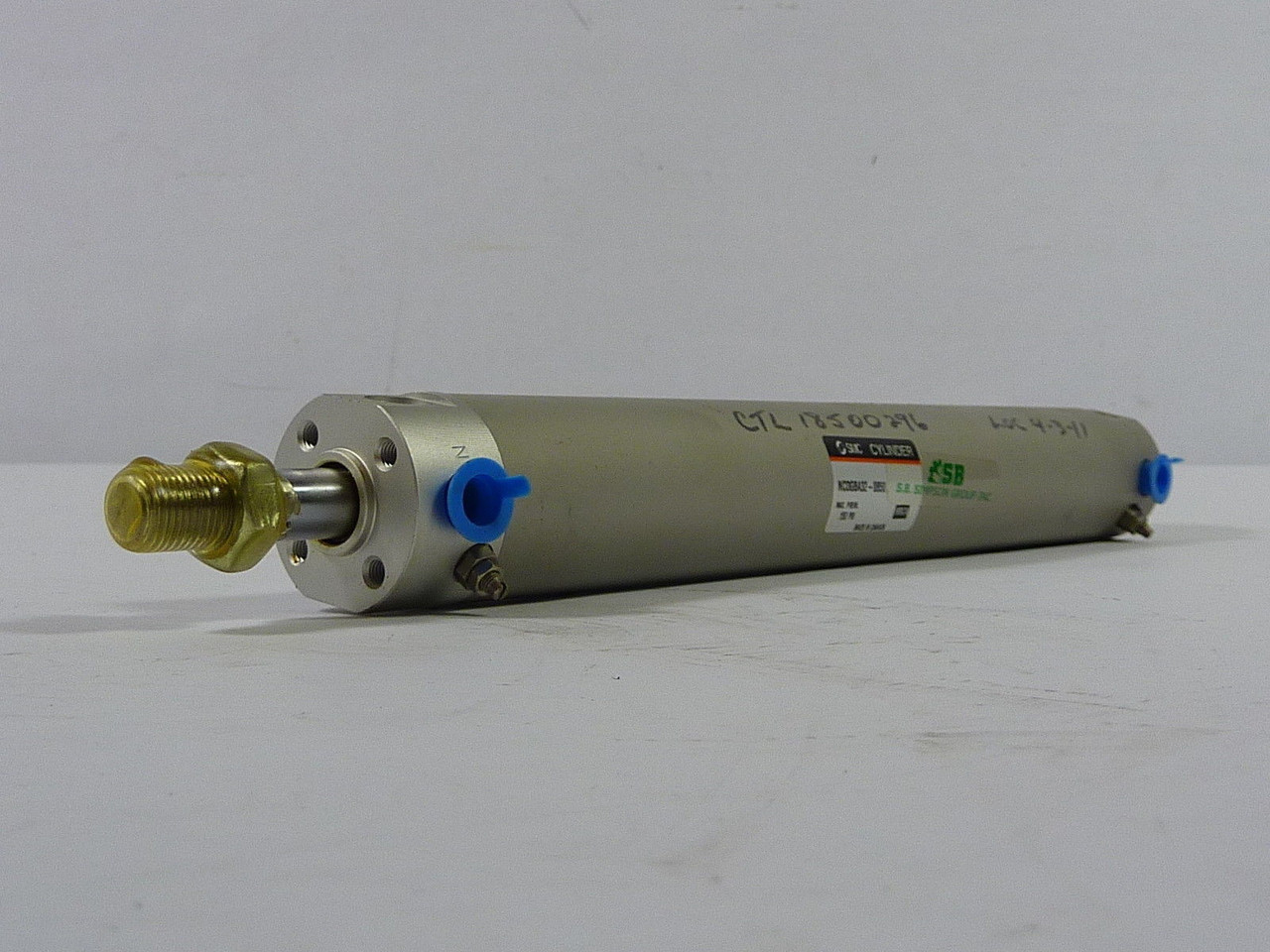 SMC NCDGBA32-0850 Air Cylinder w/ Auto-Sw 1-1/2" Bore  8-1/2" Stroke ! NEW !