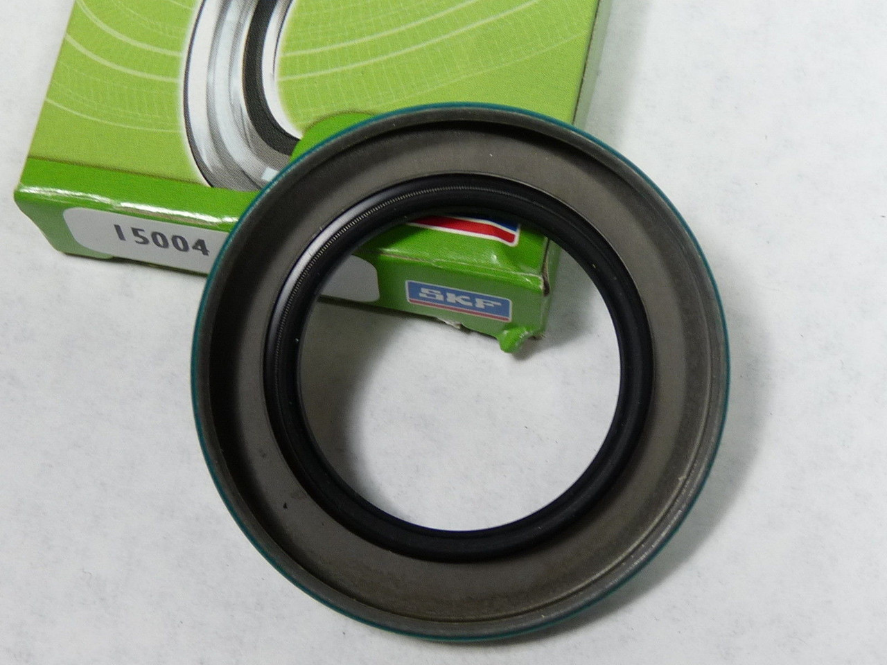 SKF 15004 Oil Seal 1-1/2 x 2.374 x 5/16 ! NEW !