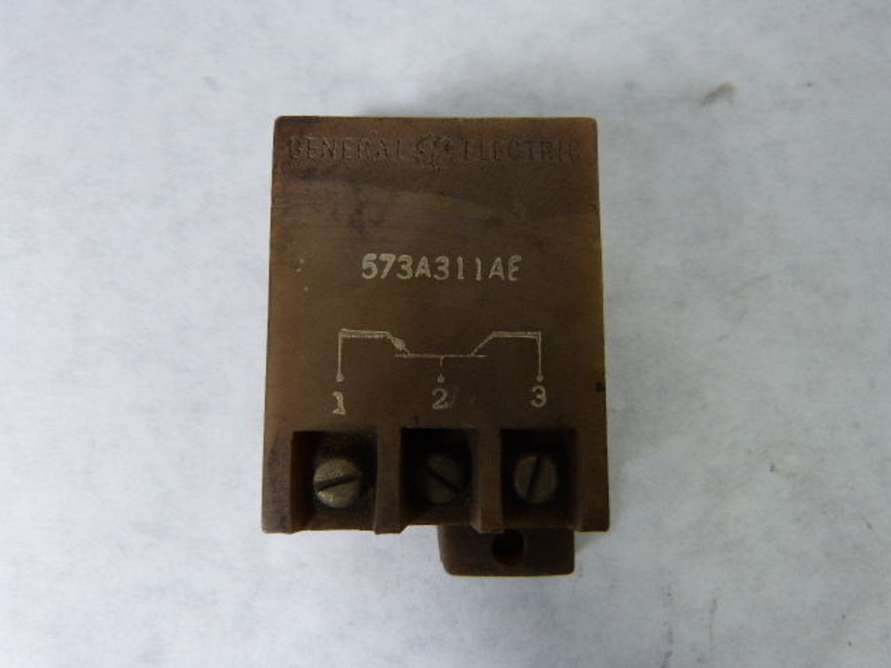 General Electric 573A311AE Power Block USED