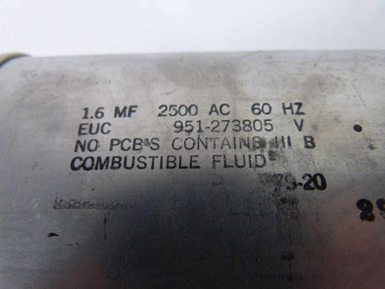 Vishay 951-273805 Capacitor 1.6mf 250VAC 60Hz USED