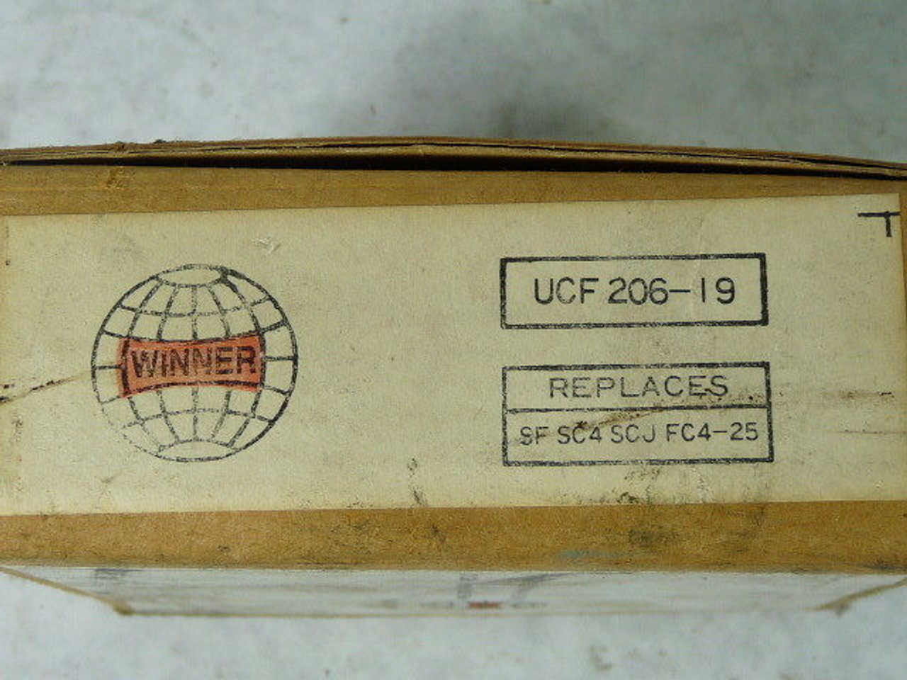 Winner UCF206-19 Bearing with Square Pillow Block ! NEW !