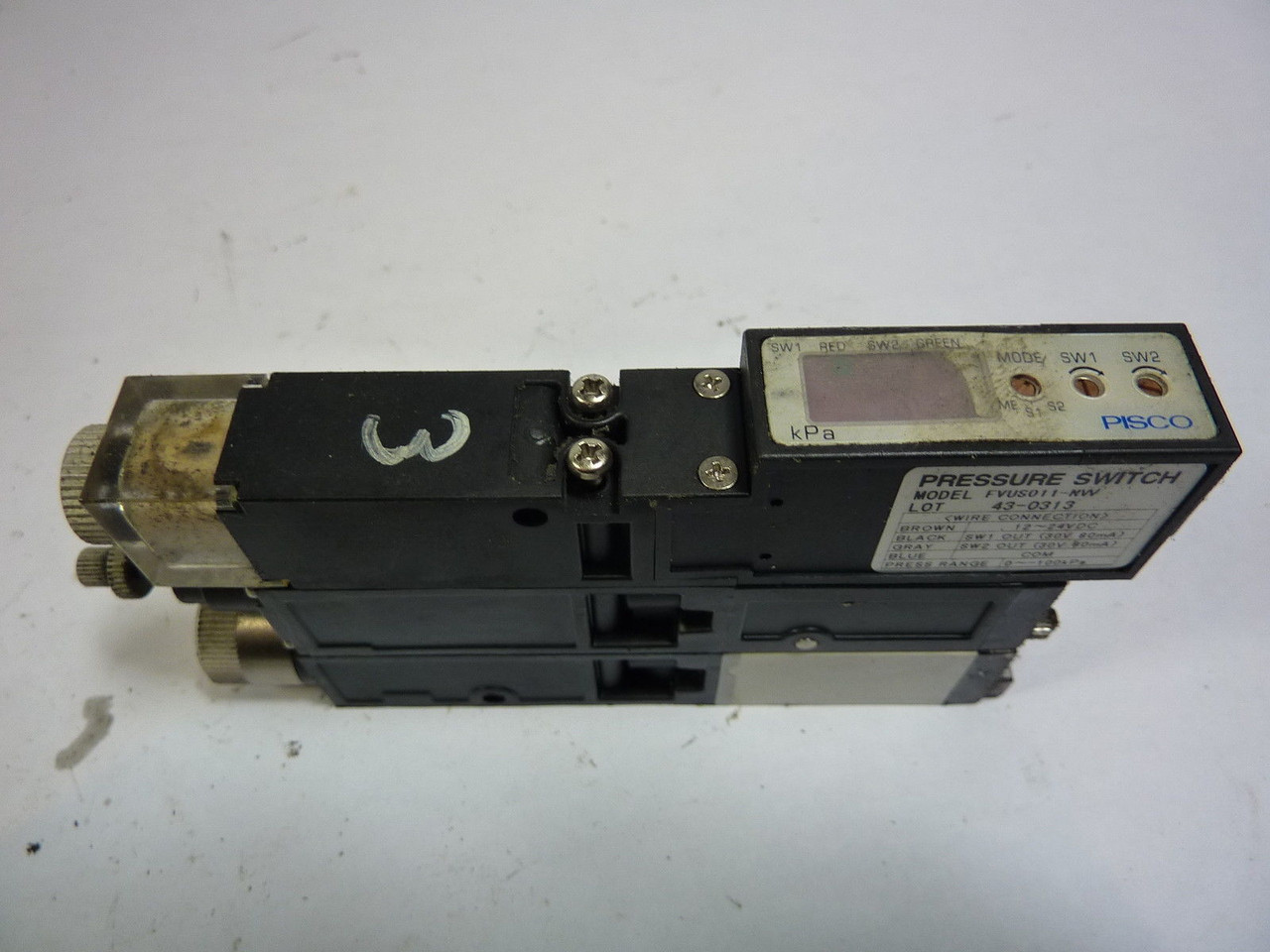 Pisco FVUS011-NW Pressure Switch 12-24VDC USED