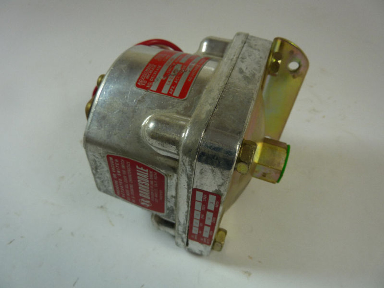Barksdale D1H-A80 Pressure Switch 160 PSI USED