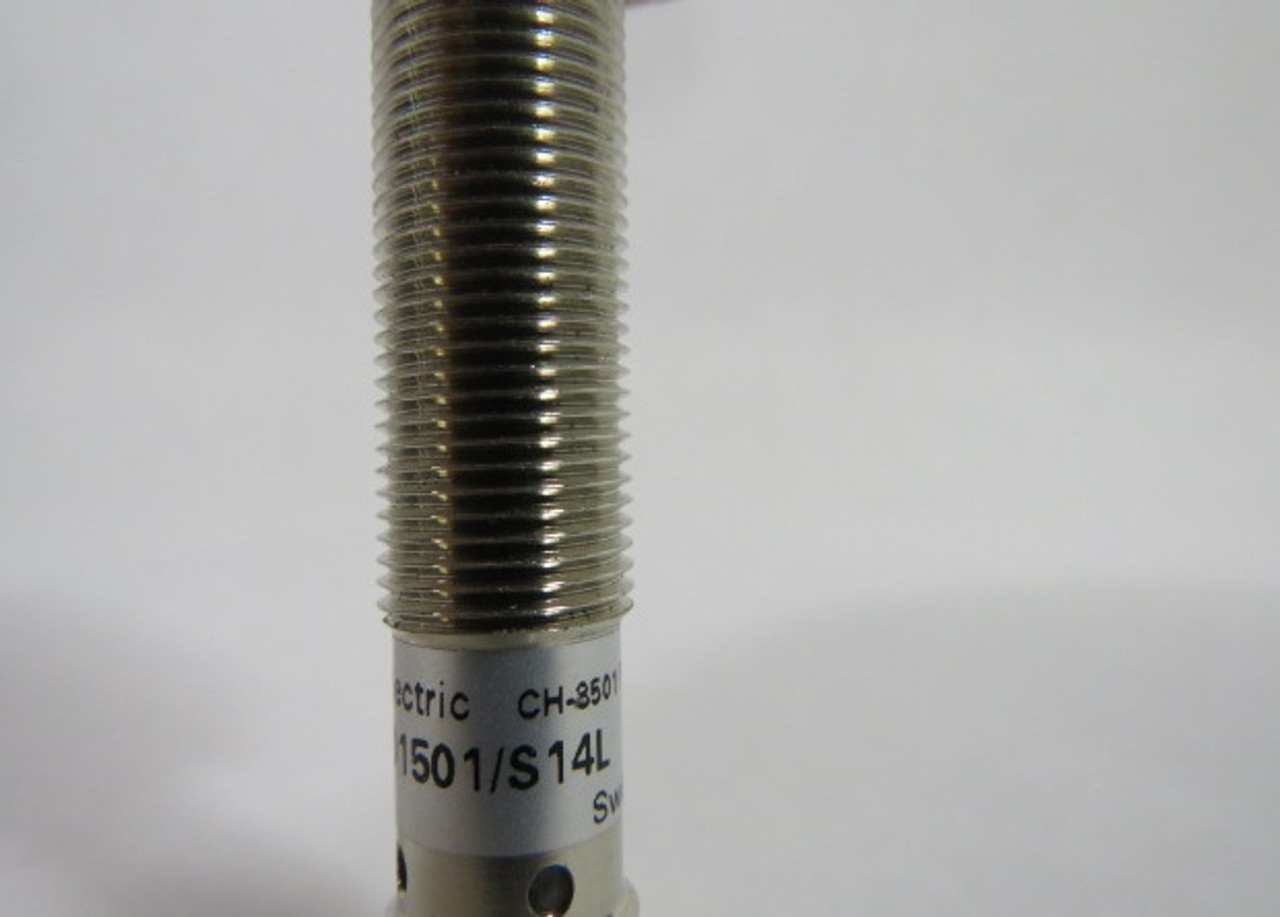 BAUMER IFRM 12D-1501/S14L Proximity Sensor 8-60VDC 12mA 2mm USED