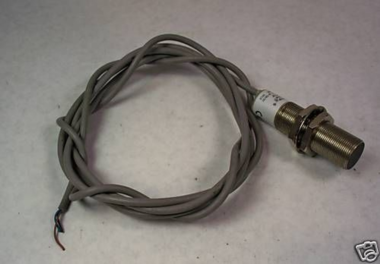 SCAN LCM1-1812N-A3U2 Proximity Sensor 10-30VDC USED