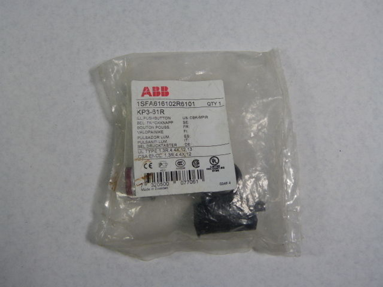 ABB 1SFA616102R6101 KP3-61R Illuminated Push Button - Red ! NEW !