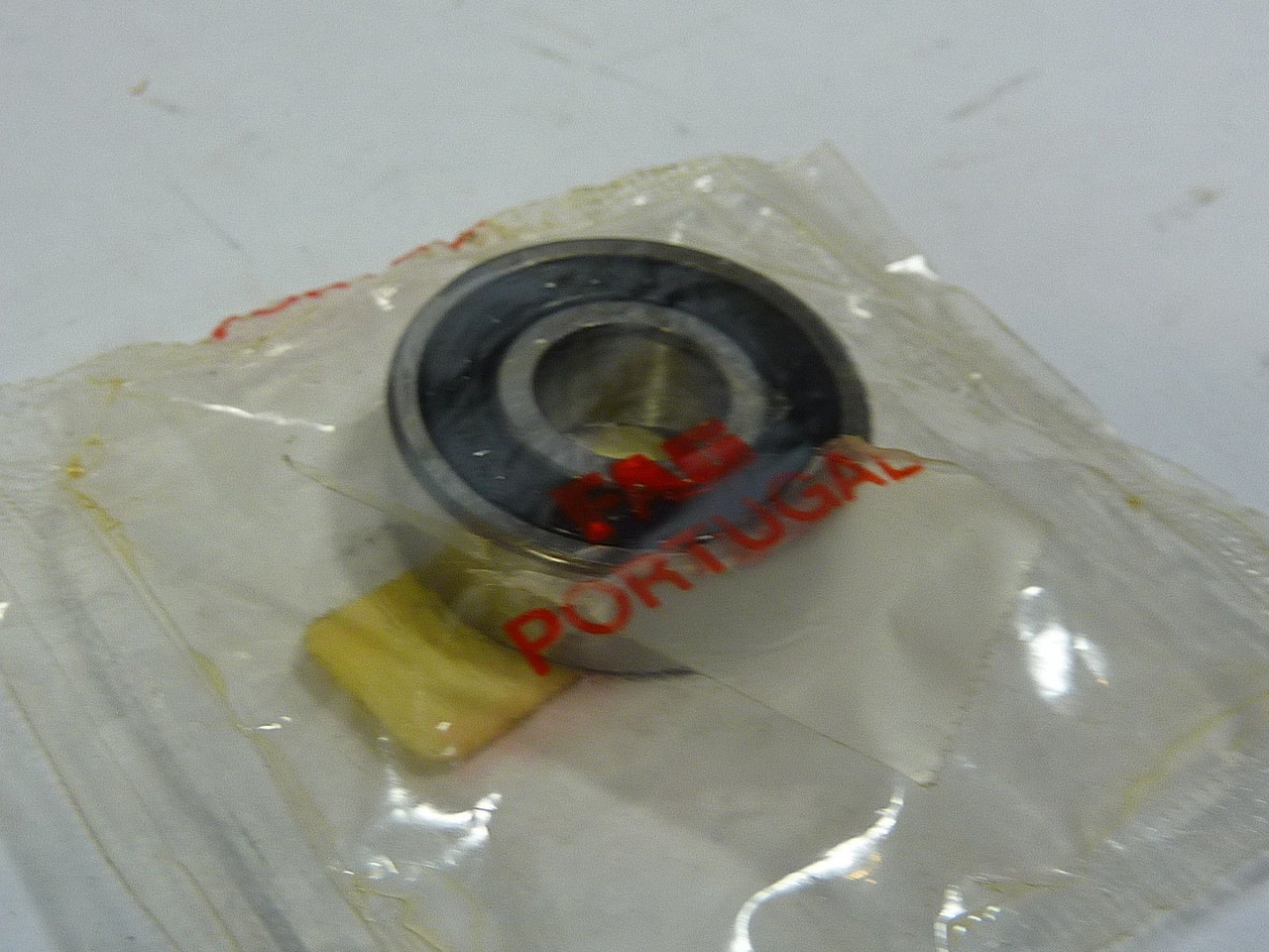 FAG 6000-2RSR-C3 Roller Bearing ! NEW !