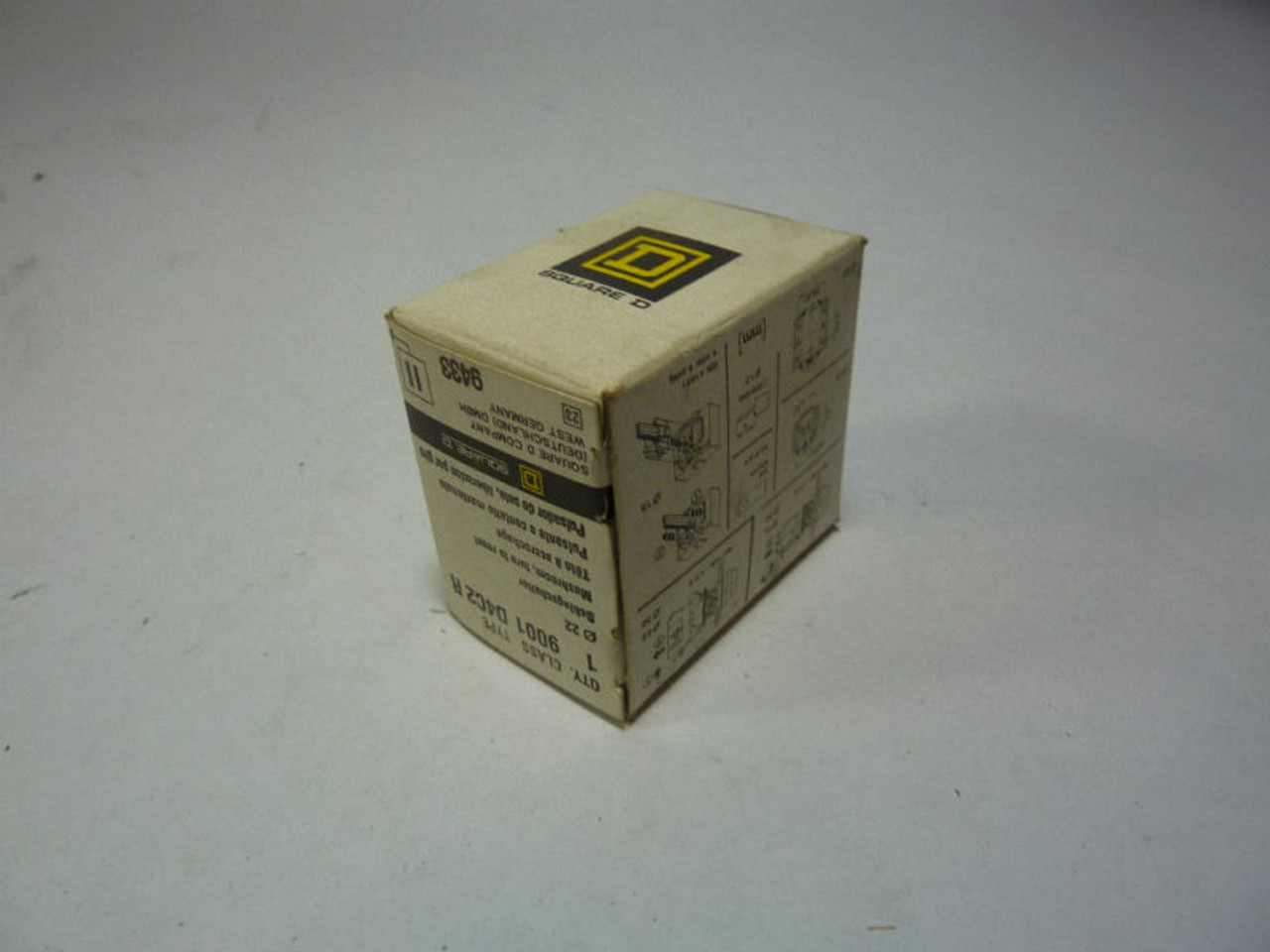 Square D 9001-D4C2R Pushbutton Operator ! NEW !