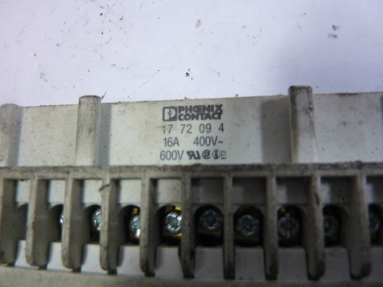 Phoenix Contact 17-72-09-4 Connector Insert USED