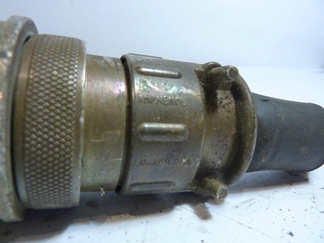 Amphenol AN-3057-16 Circular Connector Size 24-28 USED