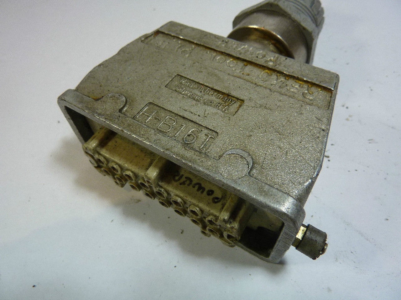 Contact H-B16T Connector Receptacle 380V USED