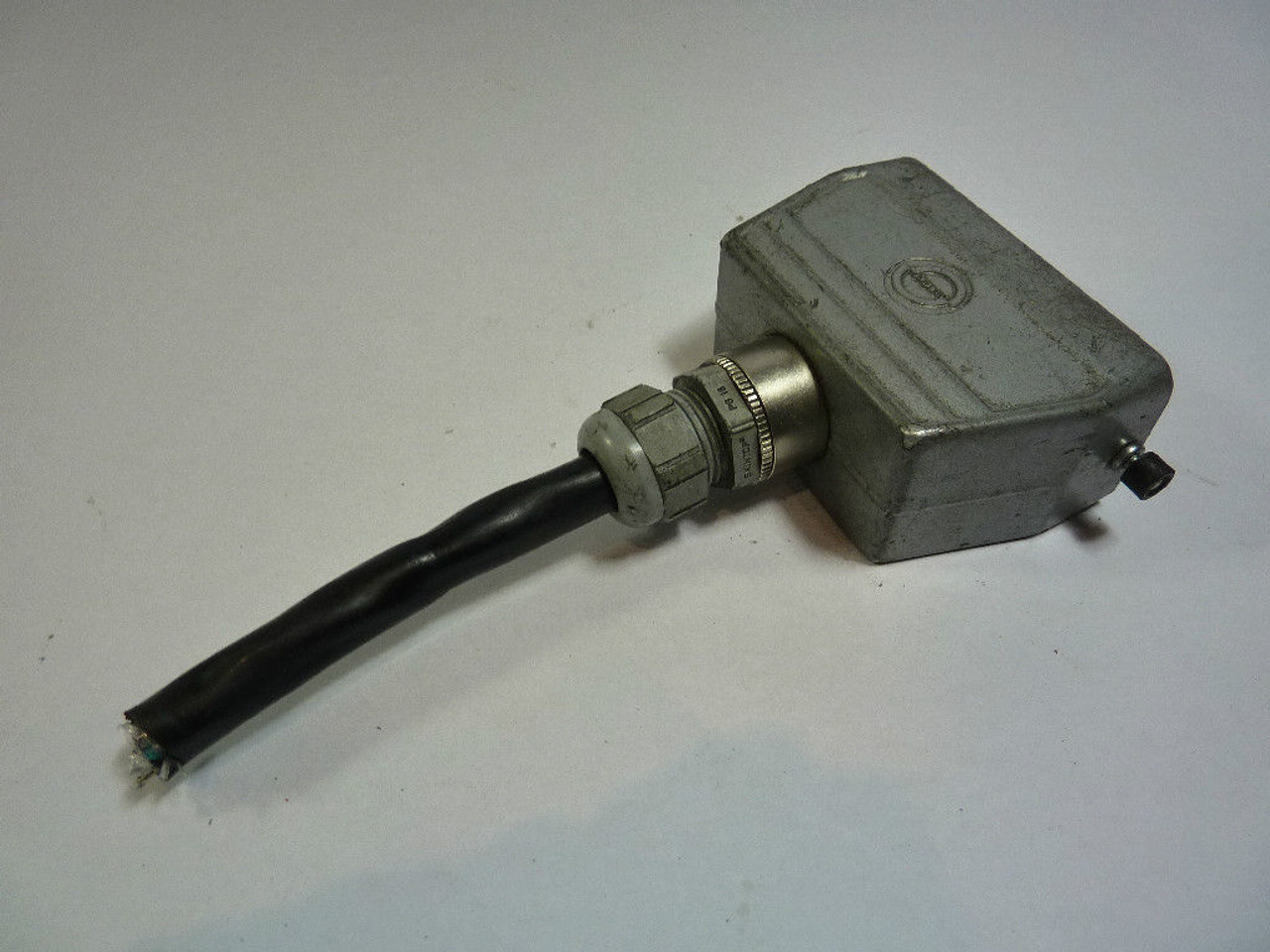 Contact H-BE10.1950 Connector Receptacle 16 Amp 380V USED