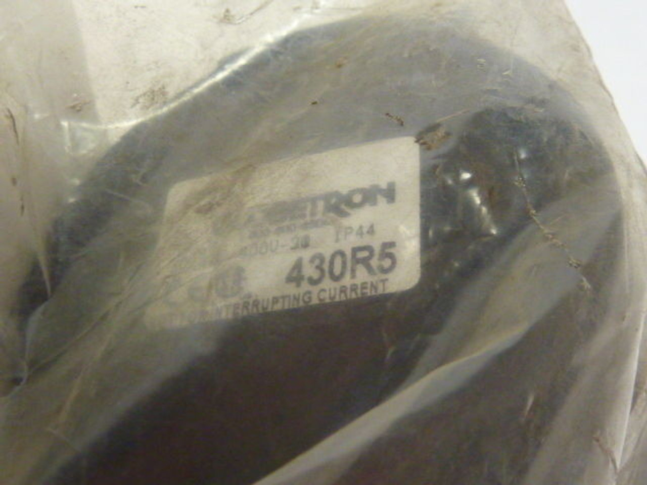 Globetron 4305R Pin/Sleeve Receptacle 3P 4W 30A 3 Phase 600VAC ! NEW !