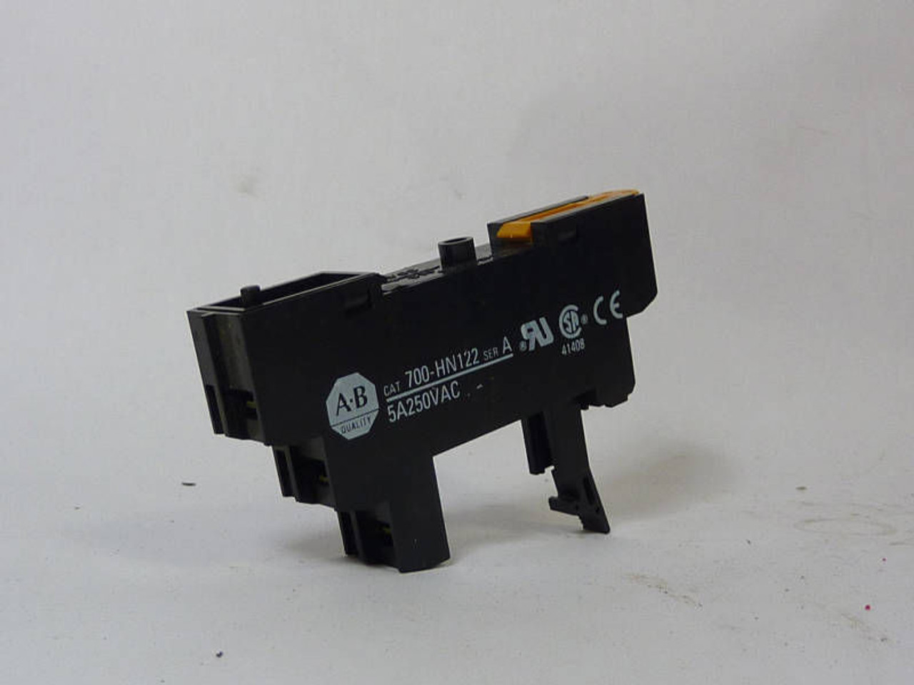 Allen-Bradley 700-HN122 Series A Relay Socket 5A 250VAC USED