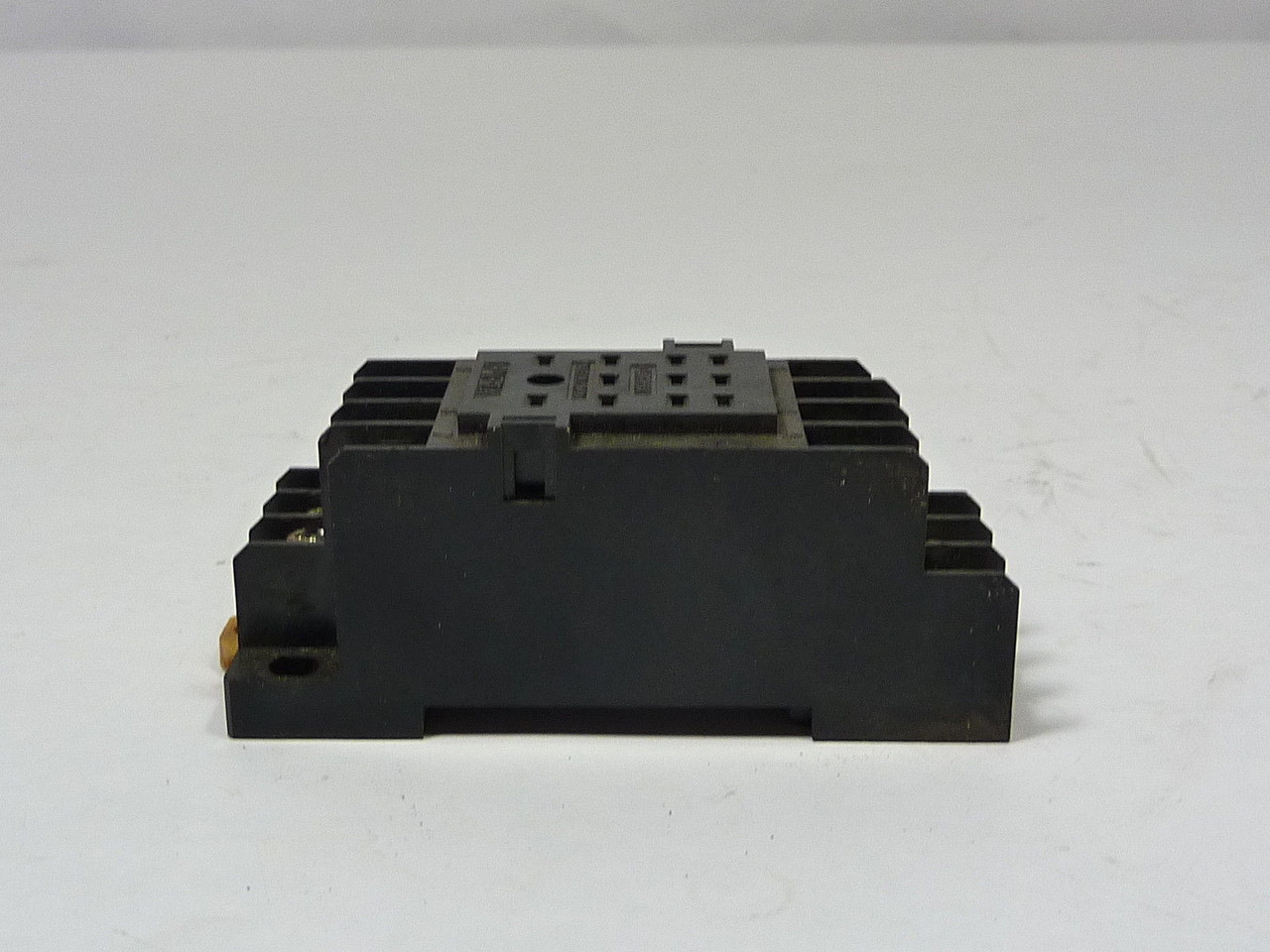 Omron PYF11A 11-Pin Relay Socket 10A 250V USED