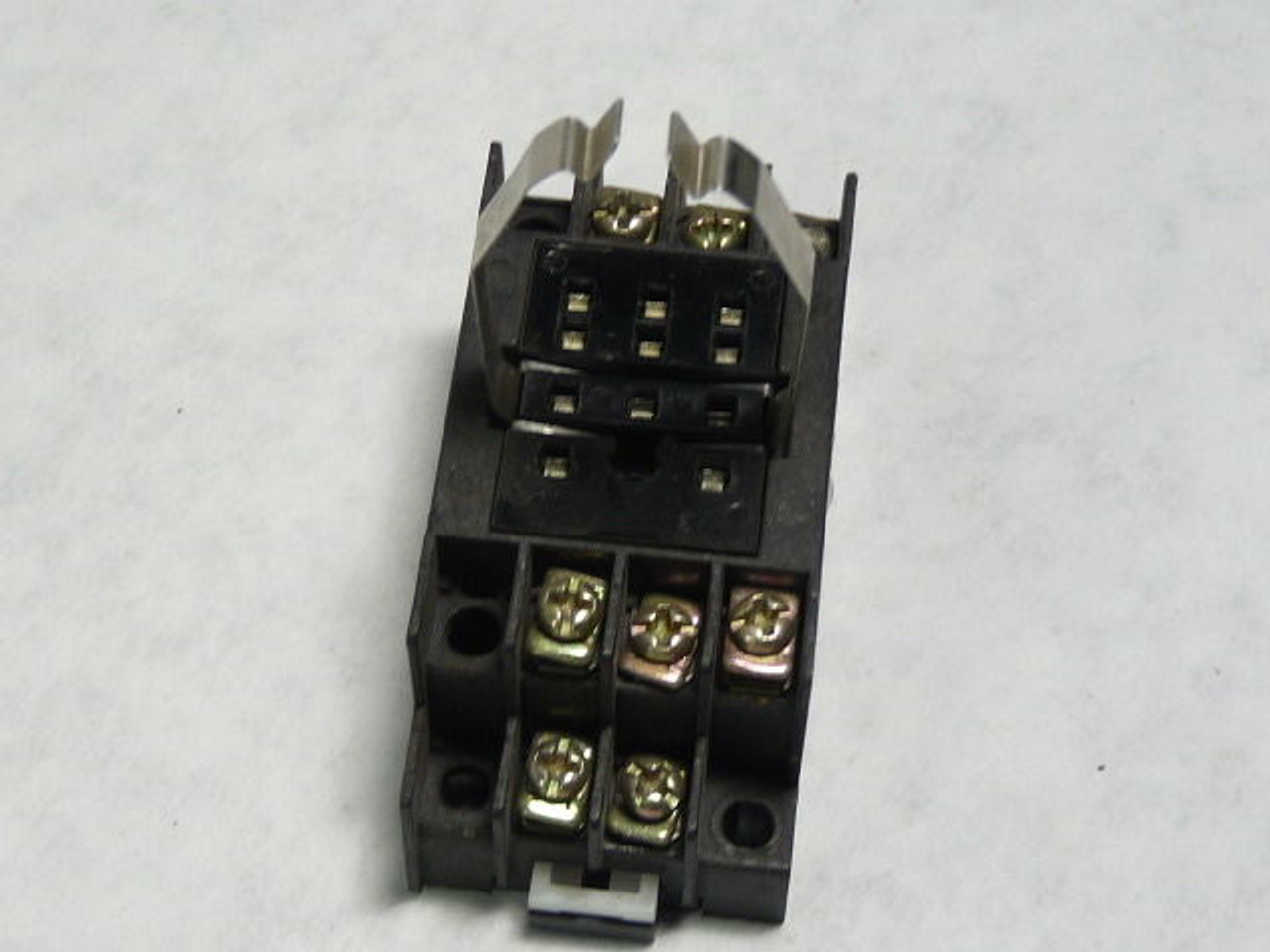 Fuji Electric TP511X Relay Socket 11-Pin 5A 250V USED