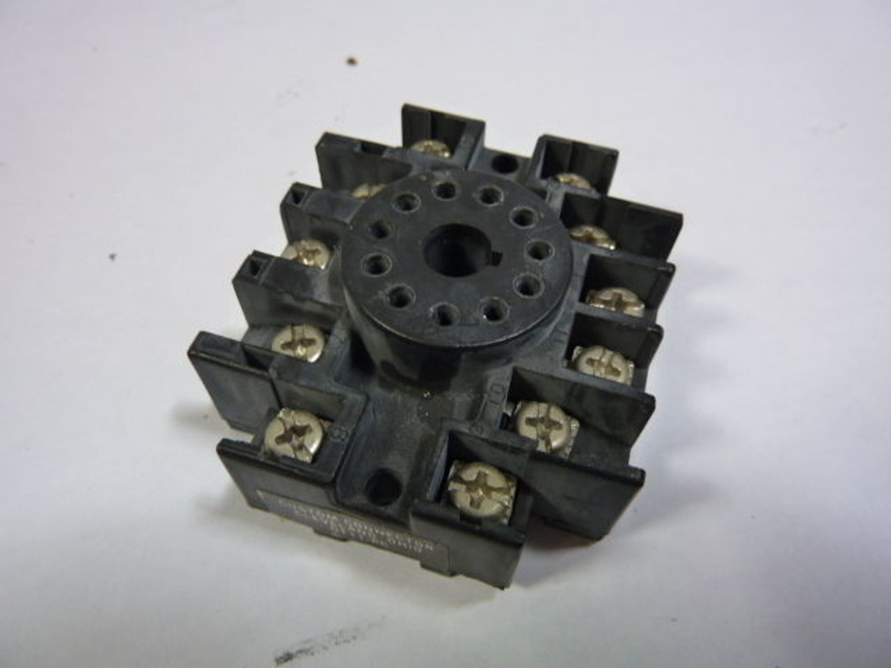 Custom Connector OT11-PC Relay Socket 11pin USED