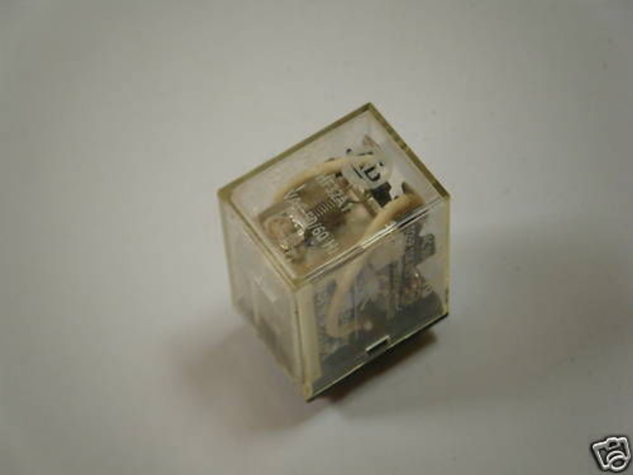 Allen-Bradley 700-HF32A1 Series B 120VAC Relay USED