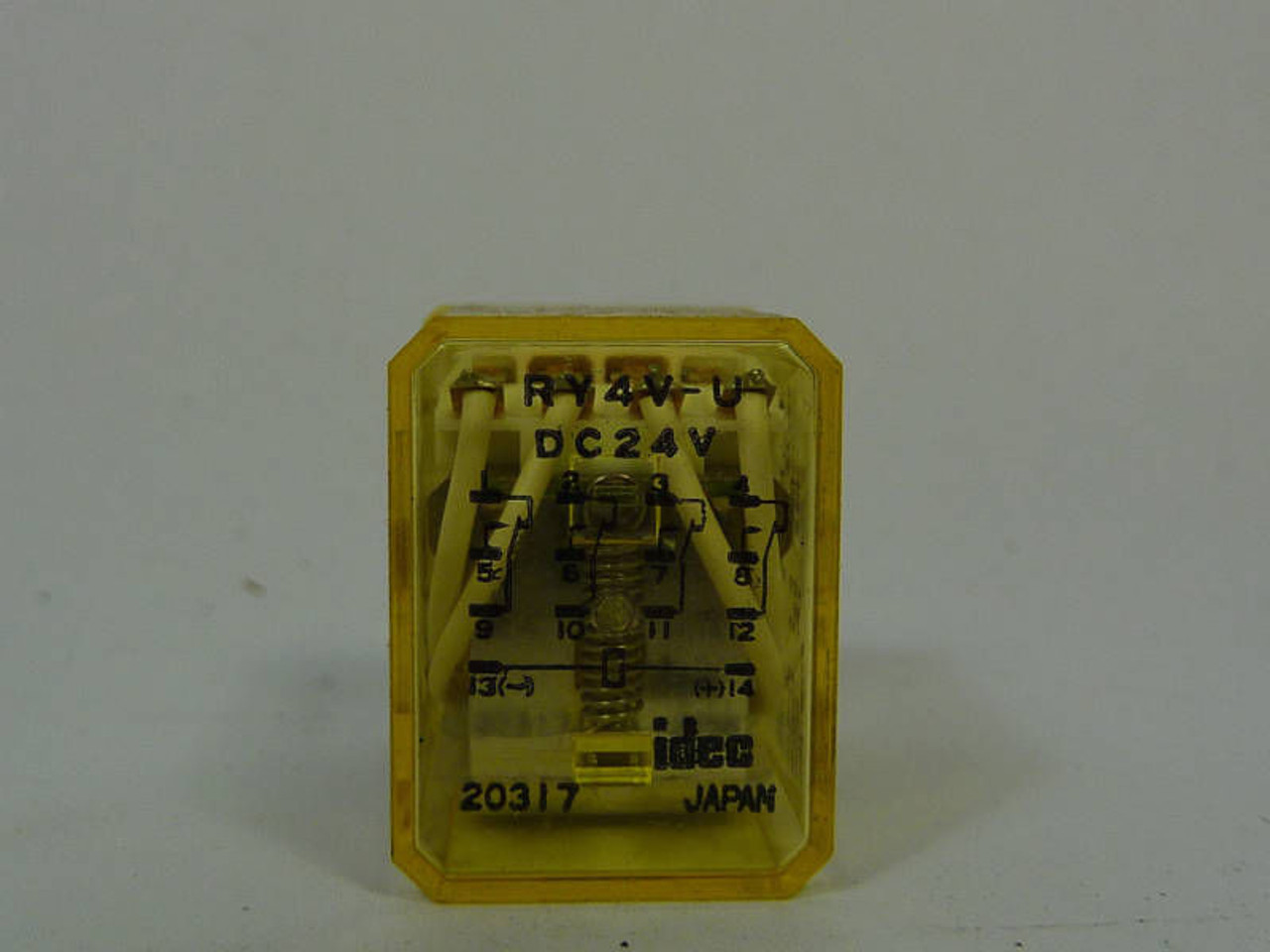 IDEC RY4V-U Mini Relay 24VDC 5A USED