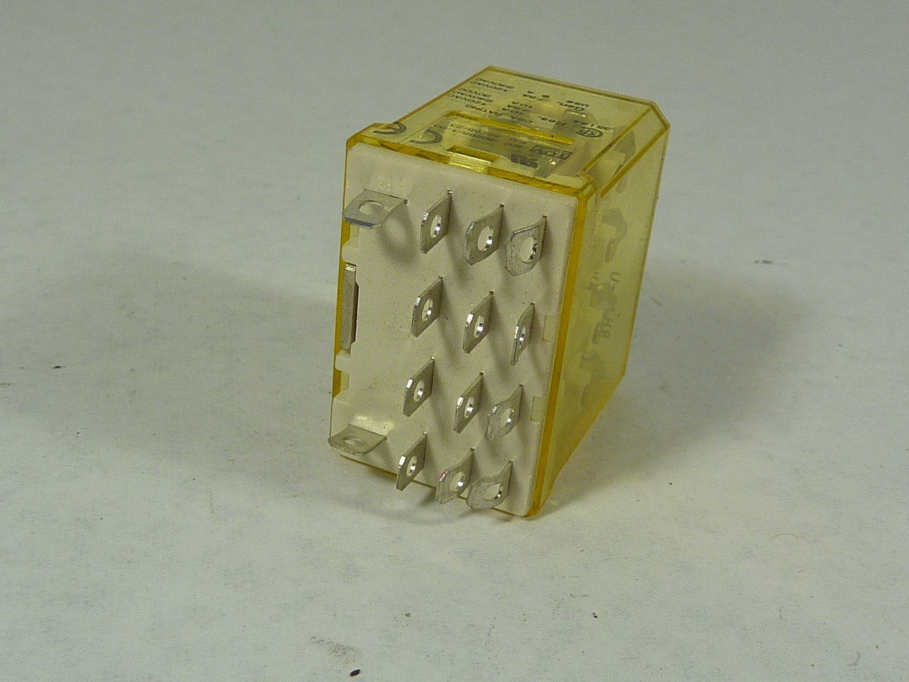 IDEC RH4B-UDC24V Relay 14 Pin 24V USED