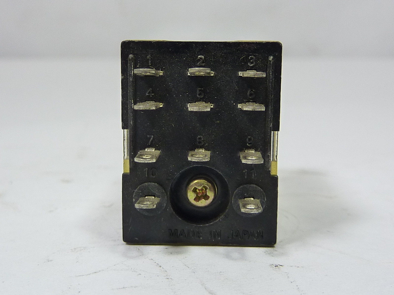 Omron MY3N-24DC Relay 11-Pin 5A 24VDC USED