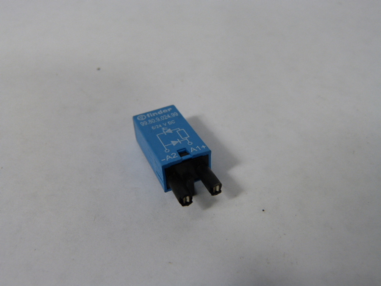 Finder 99.80.9.024.99 LED Indicator & Diode Module USED