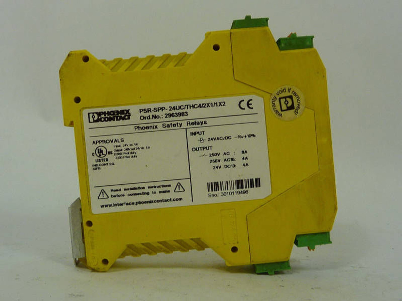 Phoenix Contact Safety Relay PSR-SPP-24UC/THC4/2X1/1X2 USED