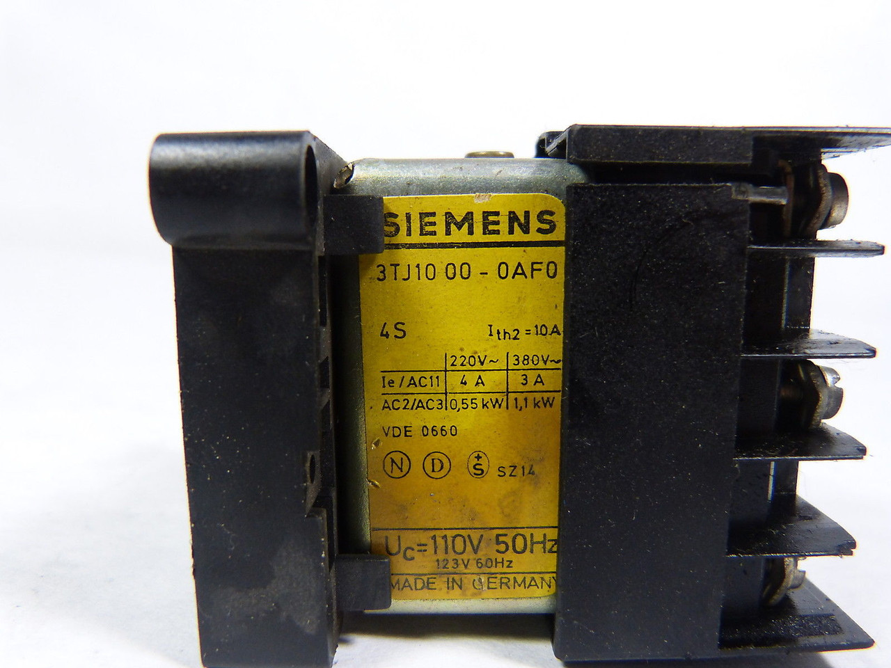 Siemens 3TJ1000-0AF0 Control Relay USED