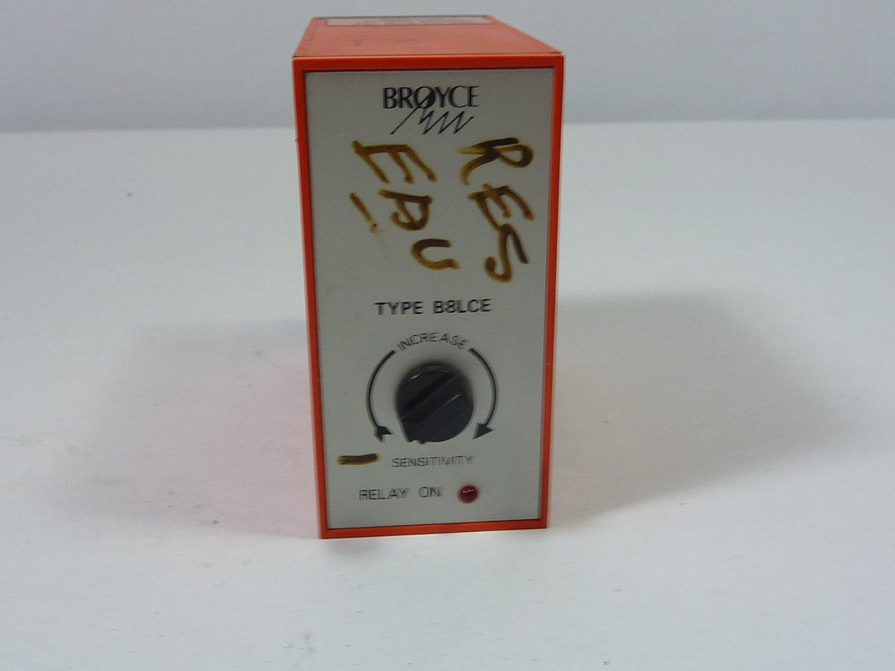 Broyce Control Type B8LCE Relay 110V 48-63HZ USED