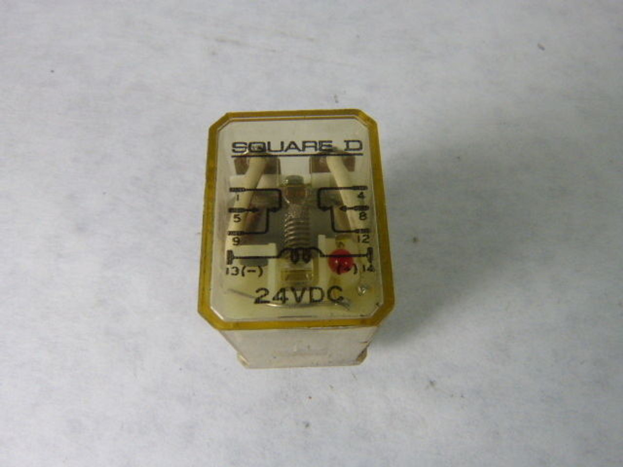 Square D RSD42P14V53 Relay 10Amp 24VDC USED