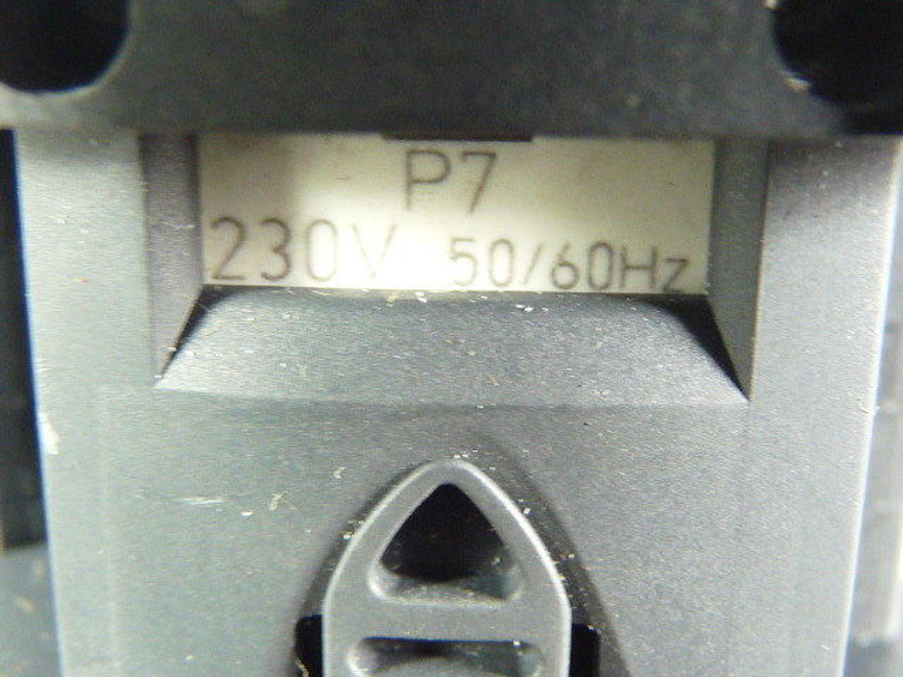 Telemecanique CAD32P7 TeSys Control Relay 10A 3NO/2NC 690V USED