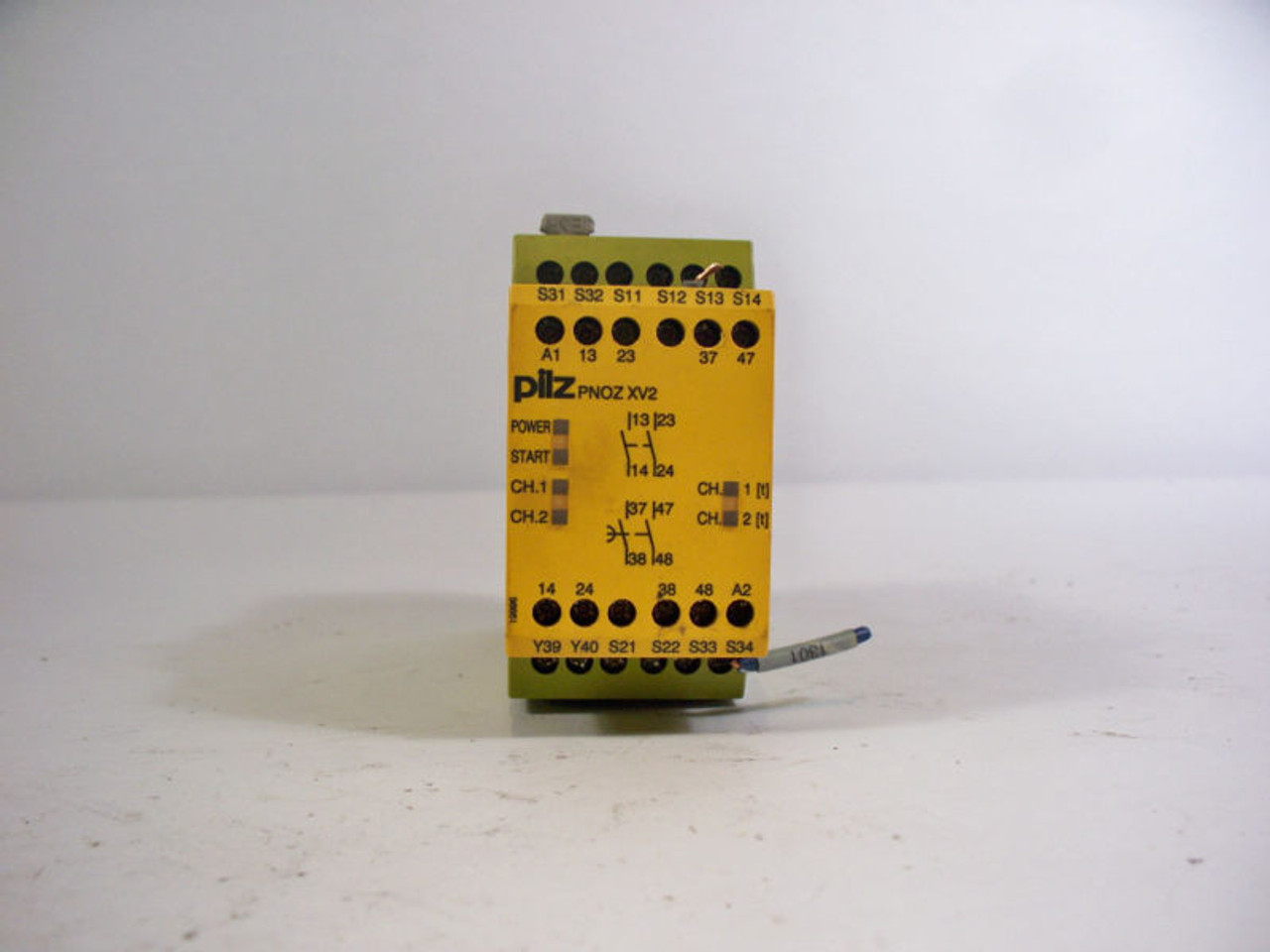 Pilz PNOZ-XV2-0.5/24VDC Safety Relay 24 VDC USED