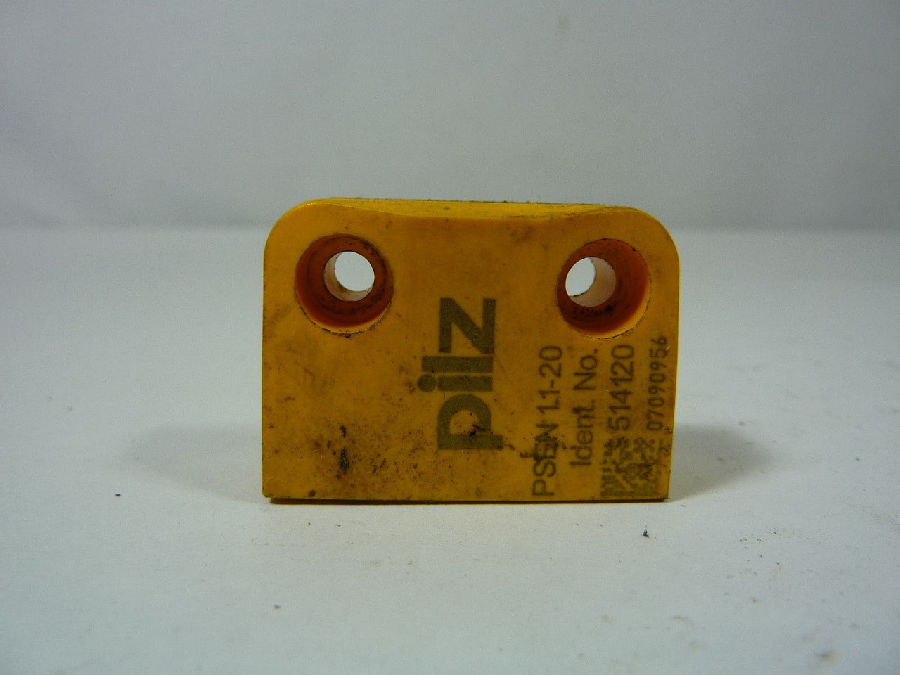 Pilz PSEN1.1-20 Safety Switch Ident No. 514120 USED
